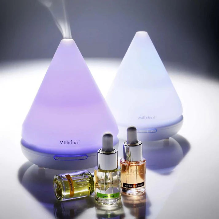 Diffuseur d’huile et parfum en pyramide avec 6 couleurs pour salon, chambre et bureau✨